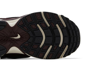 Nike V5 RNR 'Burgundy Crush Light Orewood Brown'