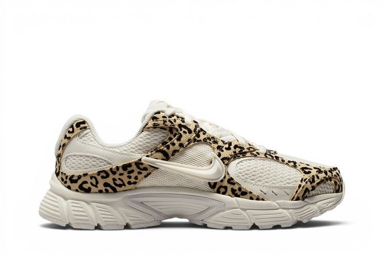 Nike V5 RNR 'Sail Hemp'