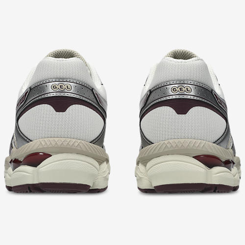 ASICS® GEL-Cumulus 16
