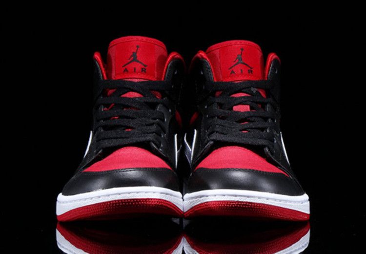 Air Jordan 1 Mid 'Black Gym Red'