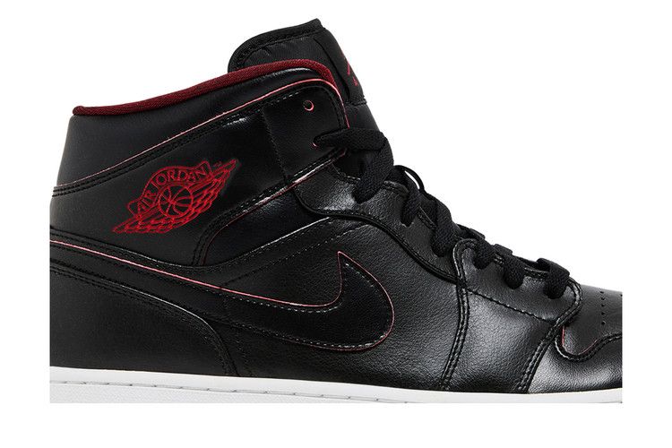 Air Jordan 1 Mid 'Black Red'