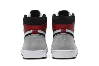 Air Jordan 1 Retro High OG 'Smoke Grey'