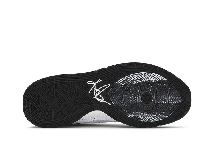Nike Kyrie 6 'Oreo'