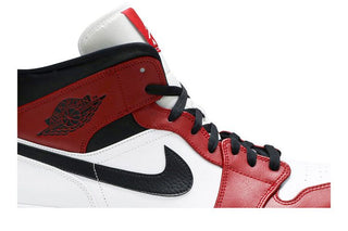 Air Jordan 1 Mid 'Chicago'