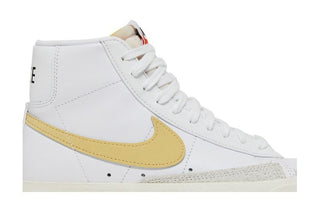 Nike Blazer '77 Vintage Mid 'Hyper Crimson'