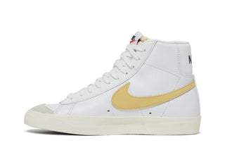 Nike Blazer '77 Vintage Mid 'Hyper Crimson'