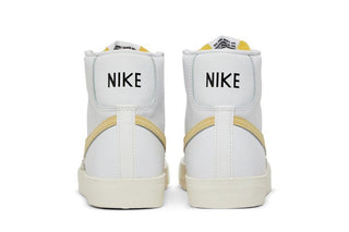 Nike Blazer '77 Vintage Mid 'Hyper Crimson'