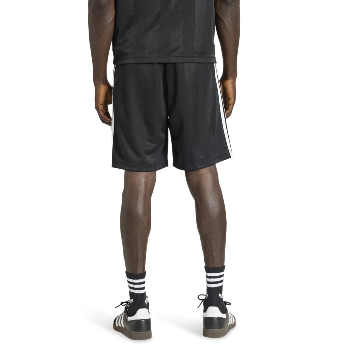 adidas 3 Stripes Loose Engineered Shorts 8"