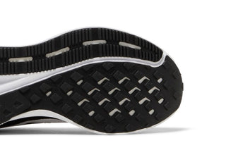 Nike Run Swift 2 'Black White'
