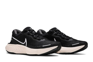 Nike ZoomX Invincible Run Flyknit 'Black White'