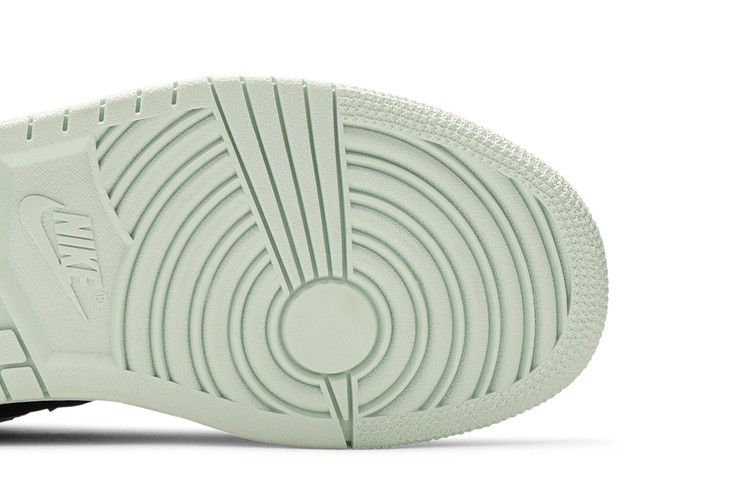 Air Jordan 1 Low SE 'Barely Green'