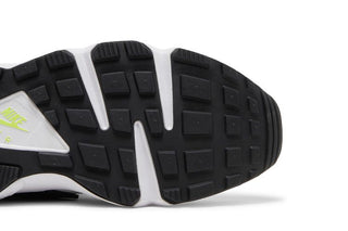 Nike Air Huarache 'Magenta' 2021
