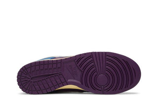 Undefeated x Nike Dunk Low SP '5 On It'