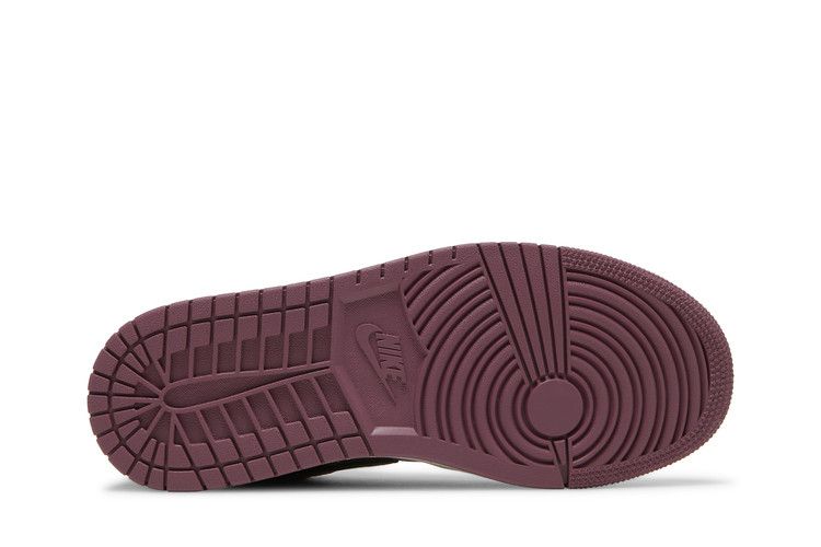 Air Jordan 1 Low SE 'Light Mulberry'