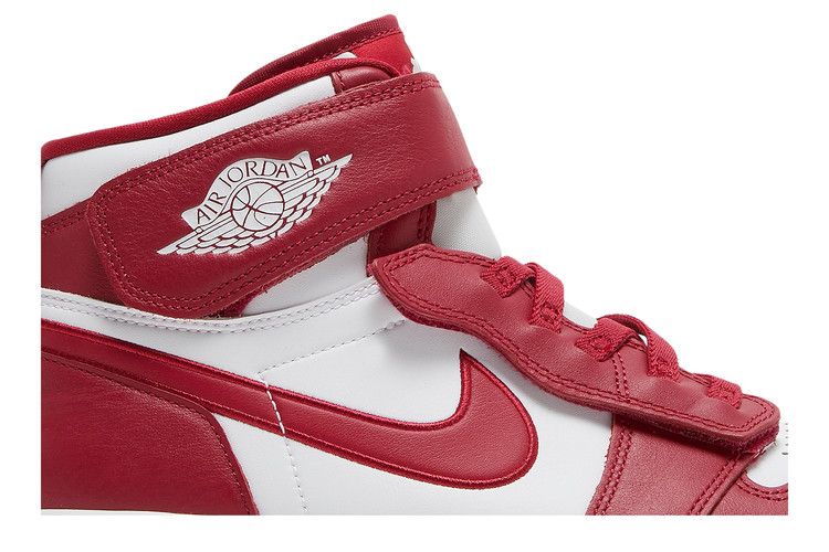 Air Jordan 1 High FlyEase 'Cardinal Red'