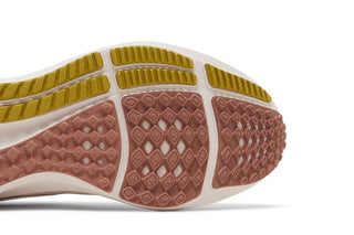 Nike Air Zoom Pegasus 39 'Whisper Madder Root'