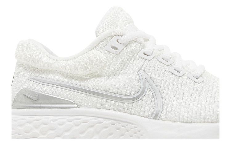 Nike ZoomX Invincible Run Flyknit 2 'White Metallic Silver'