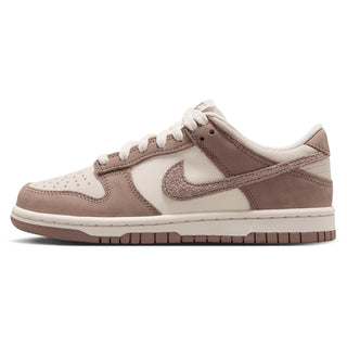Nike Dunk Low SE 3