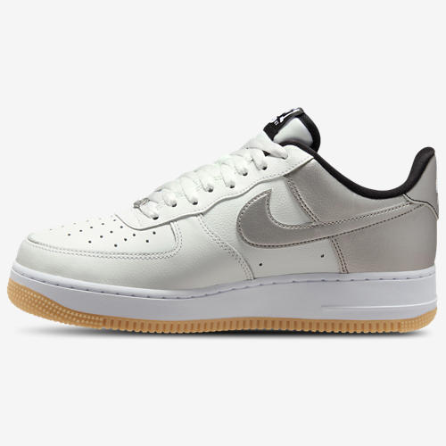 Nike Air Force 1 '07 LV8