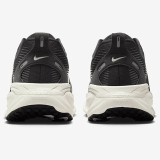 Nike Vomero 18 Wide