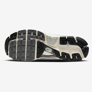 Nike Vomero 5