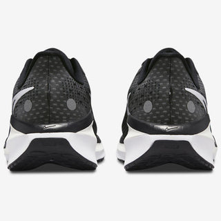 Nike Vomero 17