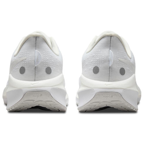 Nike Vomero 17