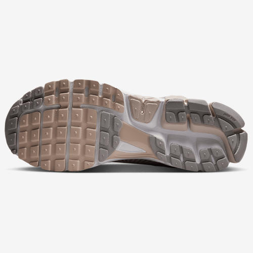 Nike Vomero 5
