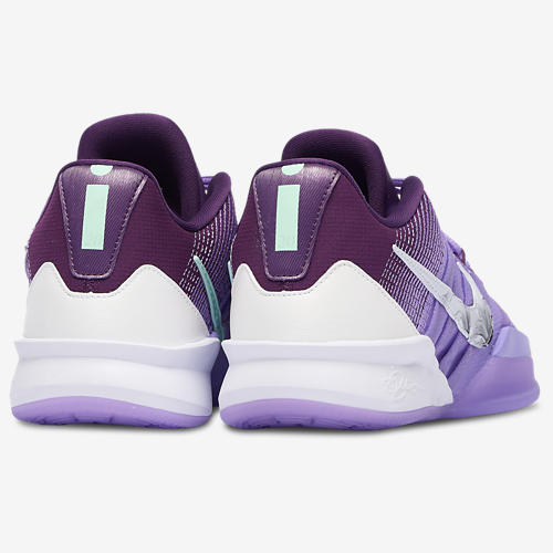 Nike Sabrina 3