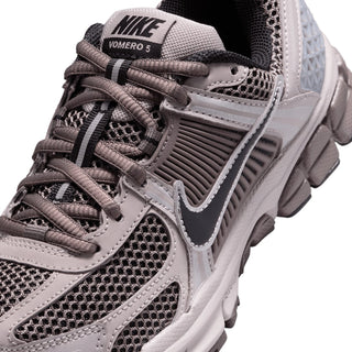 Nike Vomero 5
