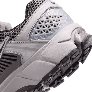 Nike Vomero 5