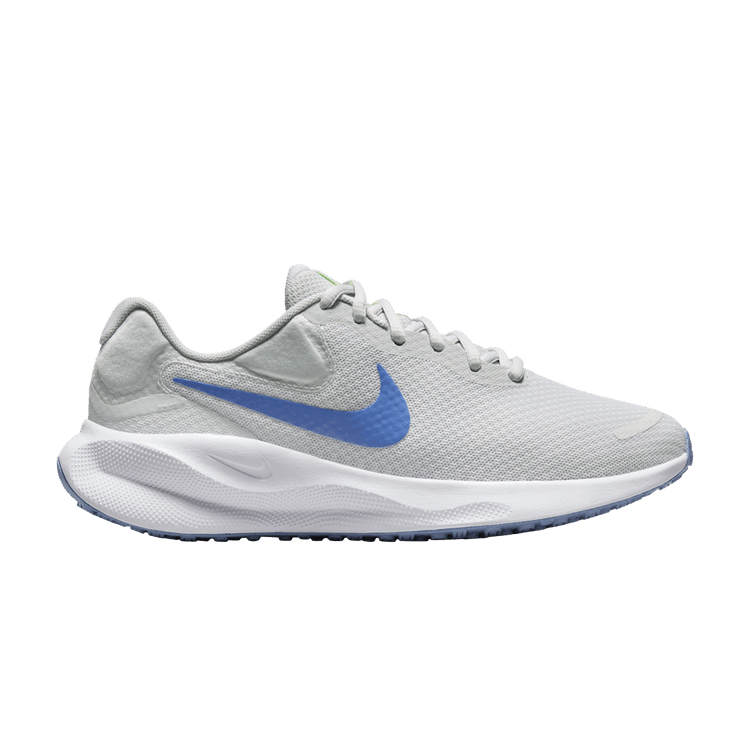 Nike Revolution 7 'Photon Dust Polar'