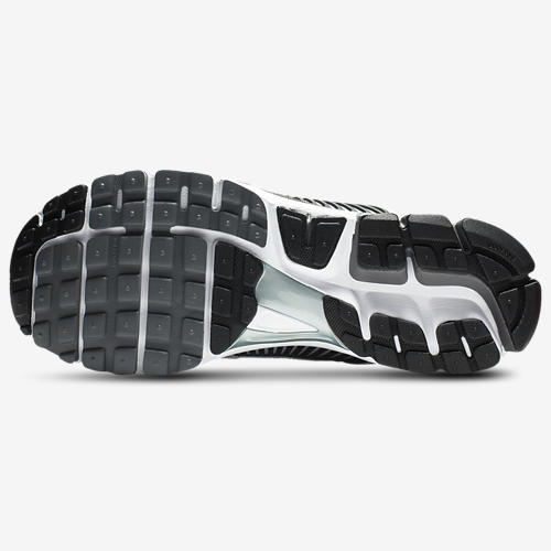 Nike Vomero 5