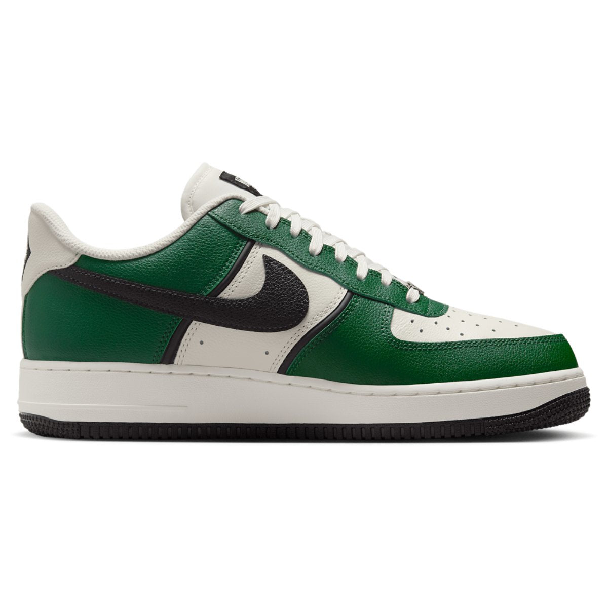 Nike Air Force 1 '07 LV8