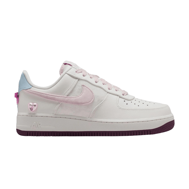 Nike Air Force 1 'Valentine's Day' 2026