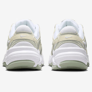 Nike AL8