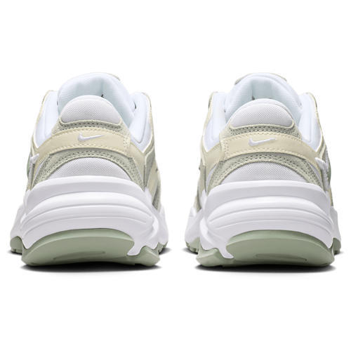 Nike AL8