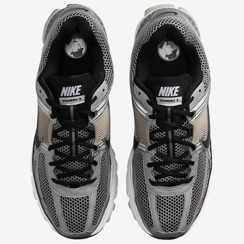 Nike Vomero 5