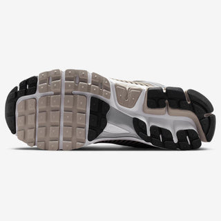 Nike Vomero 5