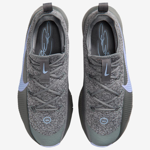 Nike Lebron TR 1