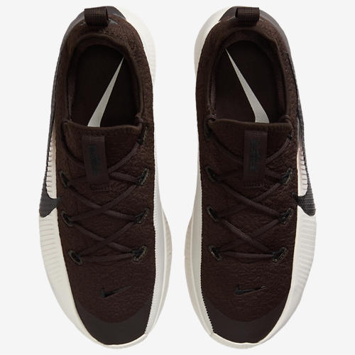 Nike Lebron TR 1