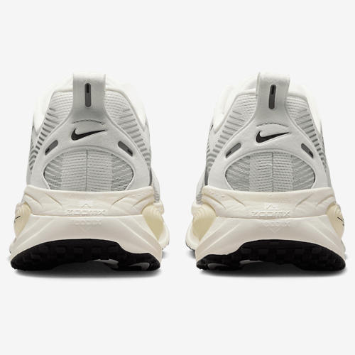 Nike Vomero 18