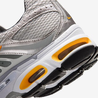 Nike Air Max Moto 2K
