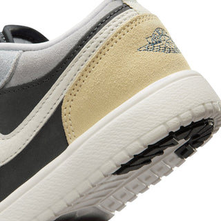 Jordan AJ 1 Low ALT SE Fem