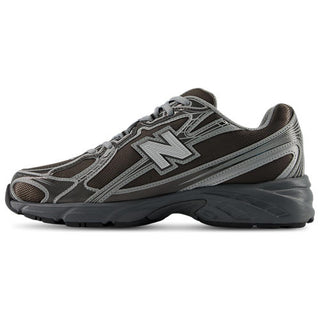 New Balance 740