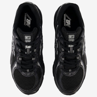 New Balance 740