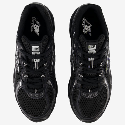 New Balance 740