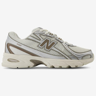 New Balance 740