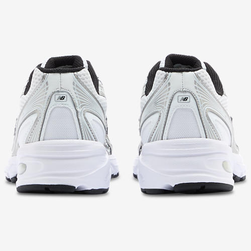 New Balance 740