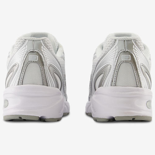 New Balance 740